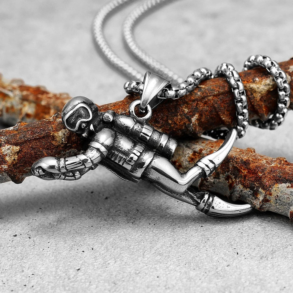 Deep Sea Diver Stainless Steel Men Women Necklaces Pendants Chain Unique Punk Trendy Fashion Jewelry Creativity Gift Wholesale
