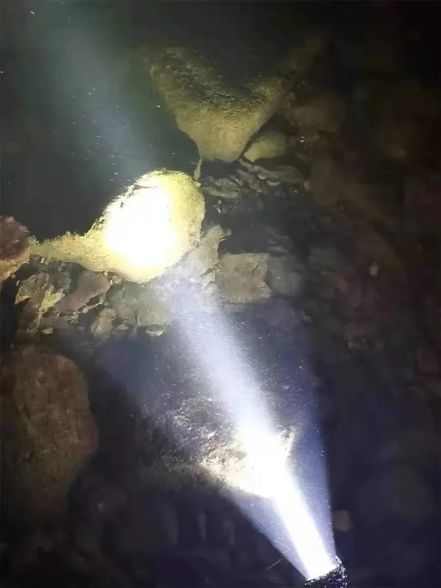 9500000000LM Powerful Diving Flashlight IPX8 Underwater Lamp Professional Scuba Diving Torch Type-c Rechargeable LED Dive Lights